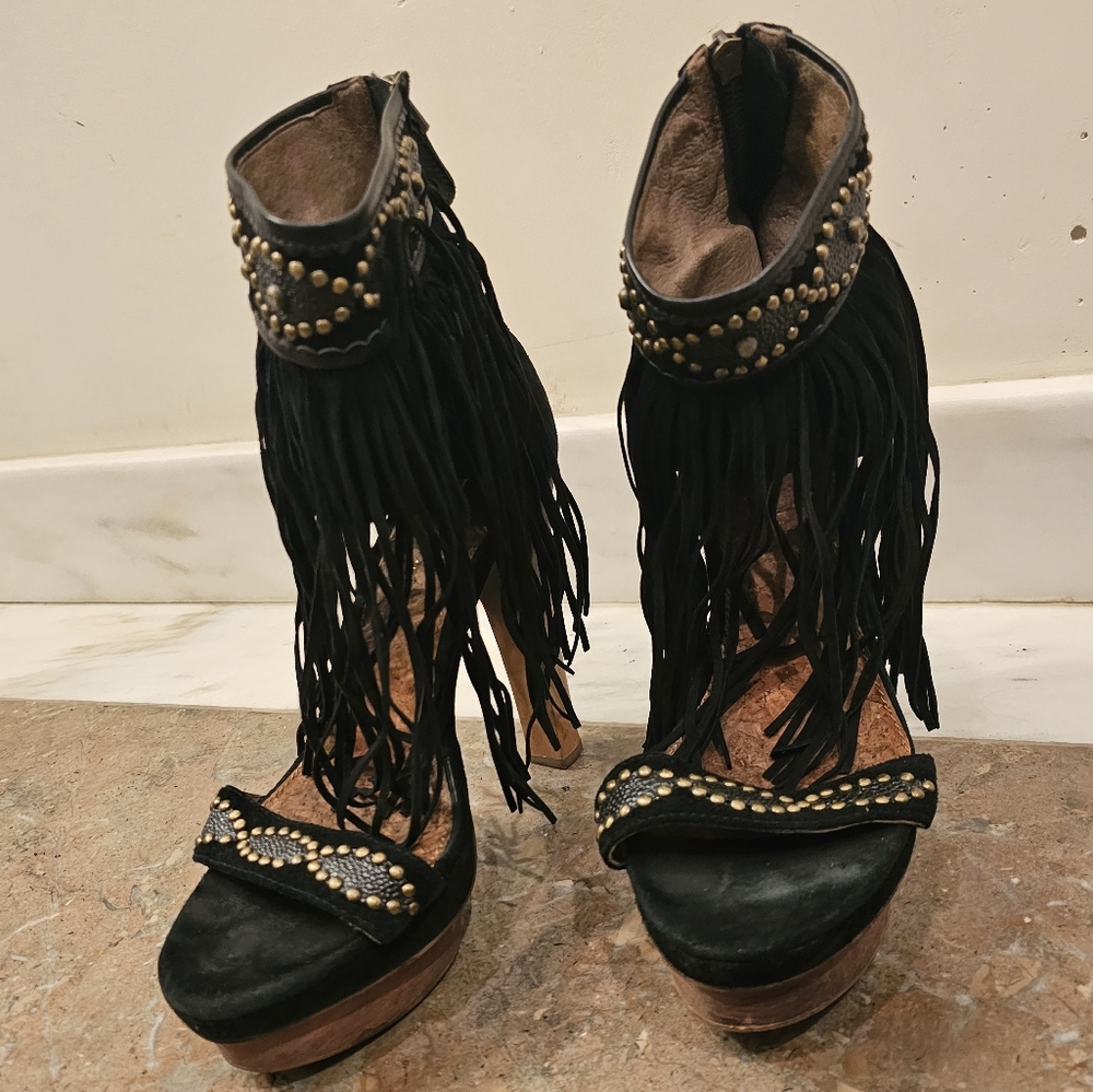Sam Edelman platform Suede Fringe Heels Aztec studded size 9